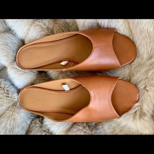 Universal Thread (Target Brand) slip on flat mule